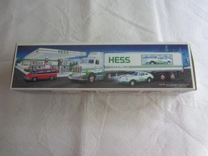 1992 Hess 18 Wheeler and Racer Neu in OVP - Bild 1 von 6