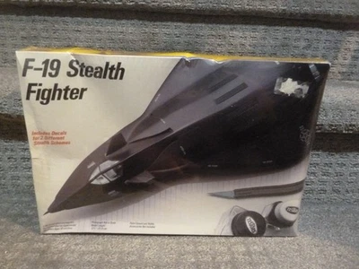 Testors Italeri 1:48 F-19 Stealth Fighter Model Kit #595 Aircraft NEW SEALED - Image 1 of 4
