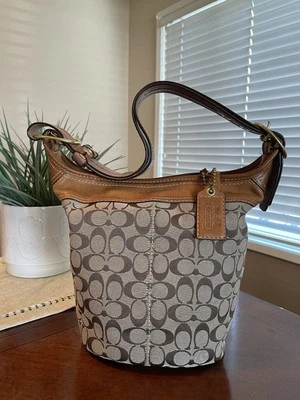 Bolso Bandolera Coach Signature Lona Caqui Marrón Nuevo con Etiquetas 11437 Foto 1 de 4