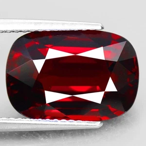 8.81ct.TOP GRADE RED SPARK RHODOLITE GARNET NATURAL GEMSTONE TOP CLEAN IF BIG - Picture 1 of 5
