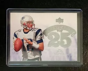 2006 DECK SUPERIORE TOM BRADY FANTASY TOP 25 INSERTO PATRIOTS BUCCANEERS CAPRA SP - Foto 1 di 2