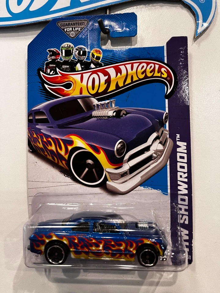 2012 HOT WHEELS SHOWROOM BLUE SHOE BOX - Image 1 of 1