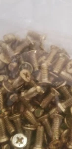 10-24x1/2 Phillips Flat Head Countersunk machine Screws plated brass 200 pieces  - Picture 1 of 2