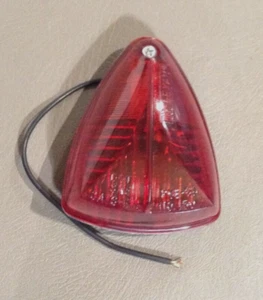 SIGNAL STAT NO. 150 CATS-EYE TRUCK CAB LIGHT w/ RED LEXAN COVER PCE-69 1 WIRE - Picture 1 of 7