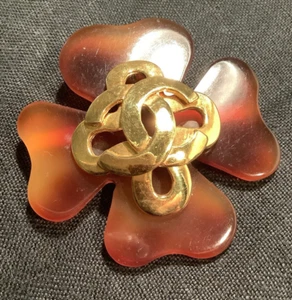 Vintage Chanel Tortoise Flower Pin Authentic Beautiful Condition - Picture 1 of 6