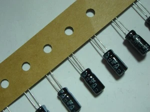 6,8uF 35V 85°C ESR=1,8 ELKO #1-57 - Picture 1 of 2