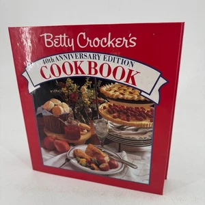 Vintage 1991 Betty Crocker's 40th Anniversary Edition Cook Book 5 Ring Binder - Picture 1 of 12