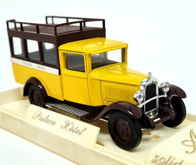 Solido 1/43 - 4405 Citroen Palace Hotel Minibus diecast model car - Image 1 of 3