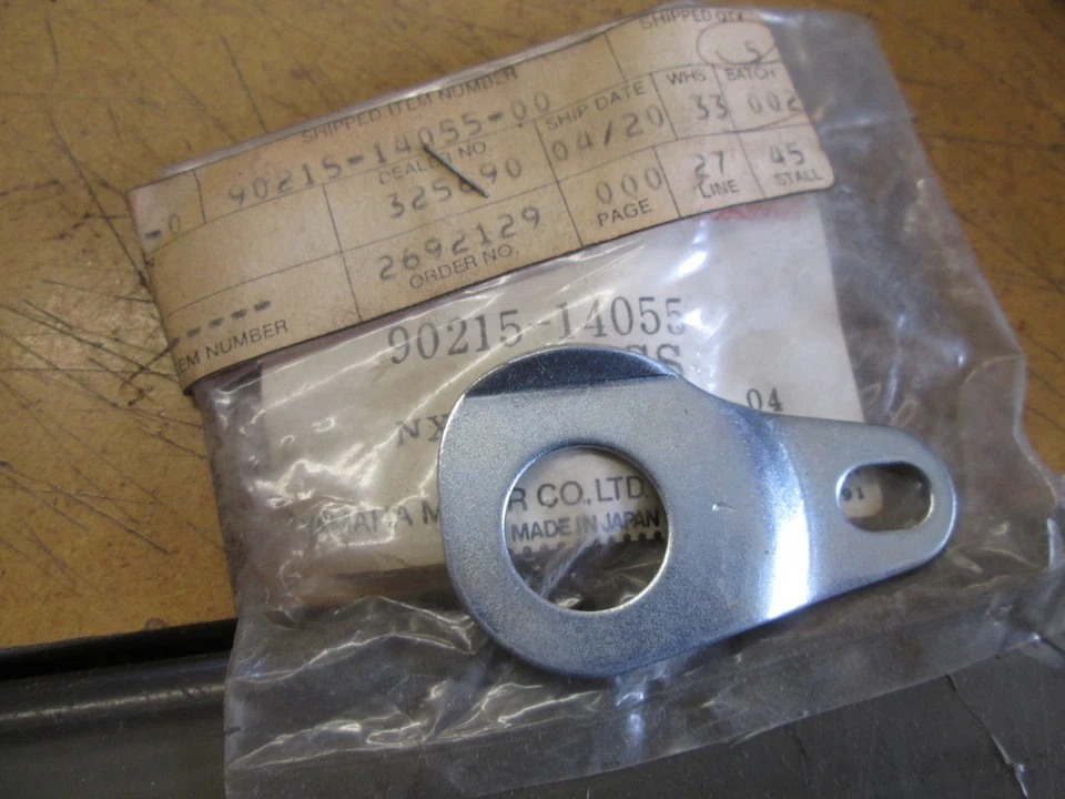 Arandela de bloqueo Yamaha OEM NUEVO XS1 XS2 XS650 XS400 TX650 XS360 90215-14055 Foto 1 de 1