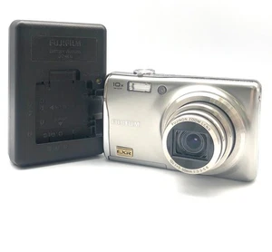 FujiFilm FinePix F70EXR 10.0 Mega Pixels Compact Digital Camera From Japan - Picture 1 of 10