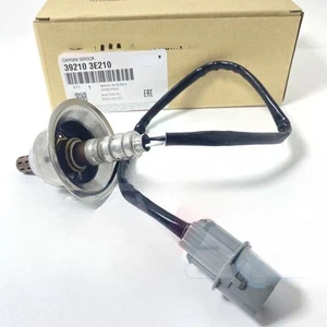 Upstream Right Oxygen Sensor 39210-3E210 For Kia Optima Rondo Santa Fe 2006-2012 - Picture 1 of 6
