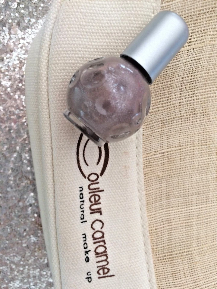 Bio Ecocert COULEUR CARAMEL Nagellack Nagel- Top Kleidung 34 Parma Glittery - Bild 1 von 1