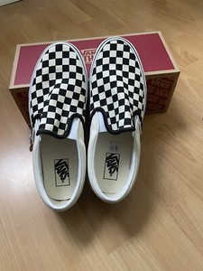 vans checkerboard slip on black gray