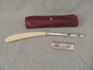 Collectible Brevete S.G.D.G. straight razor importe D' Angleterre - Picture 1 of 13