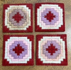 Cuatro posavasadas cuadradas de 4,25 pulgadas con soporte para posavasas - hechas a mano - Imagen 1 de 5