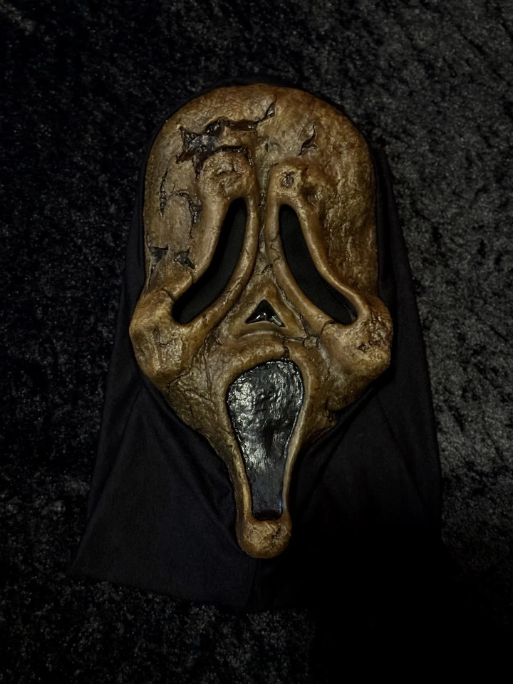 Ultimate Scream 6 “Aged Billy” KNB Concept Mask - Image 1 of 4