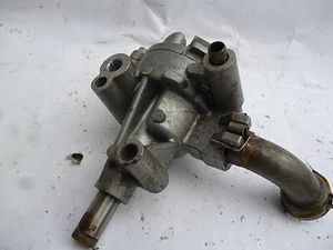 HONDA VF 750 MAGNA OIL PUMP - Picture 1 of 1