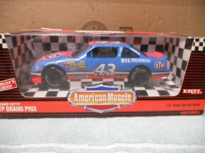 1/18 Ertl 1992 Nascar #43 Richard Petty STP Pontiac Grand Prix Foto 1 de 3