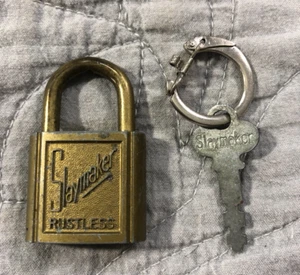 SLAYMAKER Rustless Lock USA Padlock Lock w/ Key Vintage - Afbeelding 1 van 4