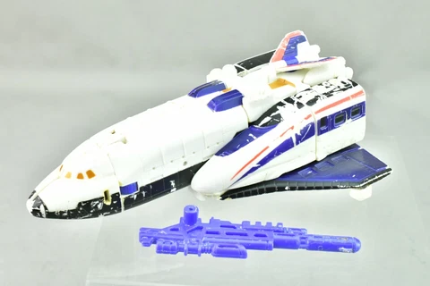 Transformers Classics Astrotrain Deluxe WEAR Cover