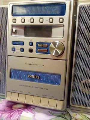 Vtg Philips MC-128/37 Micro Bookshelf AM/FM Stereo System Tuner CD Player - Image 1 of 4