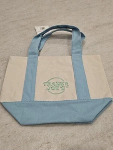 Mini bolsos de mano Trader Joe's pastel de lona 2025 EDICIÓN LIMITADA NUEVOS CON ETIQUETAS azules - Imagen 1 de 6