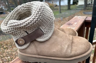 Womens UGG Australia Shaina Chestnut 1012534 Knit Boots! Size 9 - Image 1 of 4