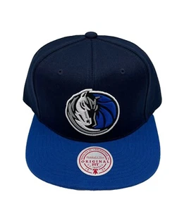 Mitchell & Ness Dallas Mavericks Core Basic Navy/Light Blue Adjustable Snapback - Picture 1 of 6