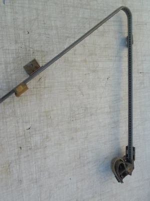 1984 1980 Caprice Custom Cruiser  Wagon Window Manual Right Lift Regulator USED - Image 1 of 4
