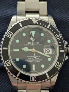 Authentic ROLEX Submariner Date 16610 SS Automatic  - Picture 1 of 19