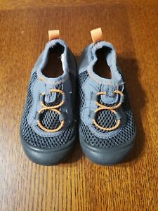 Toddler Carters Water Shoes Size 7