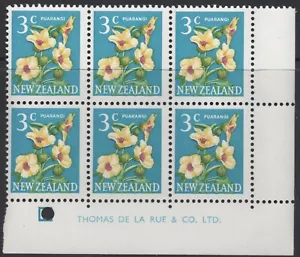 NEW ZEALAND 1967 DECIMAL PICTORIALS 3c (PUARANGI) IMP BLOCK OF (6) MNH - Picture 1 of 1