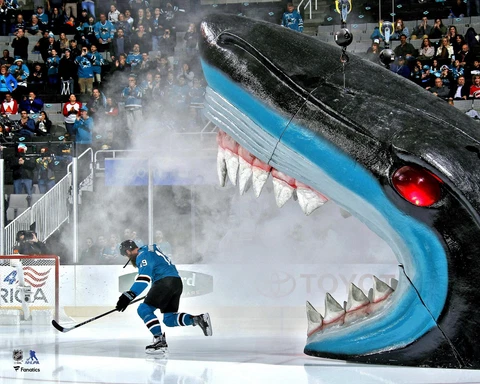 Joe Thornton San Jose Sharks Unsigned Out of Shark's Mouth Photograph Cover