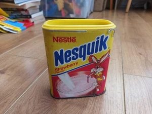 Lata Nesquik vintage años 90 utilería vacía coleccionable Reino Unido - Imagen 1 de 13