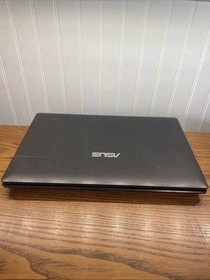 "Laptop ASUS K53Z Windows 7 Altec Lansing pantalla de 13,5"" solo piezas o reparación" Foto 1 de 4