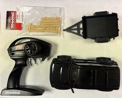 Traxxas TRX4M Bronco con control remoto, remolque y aparadores para remolque Foto 1 de 4