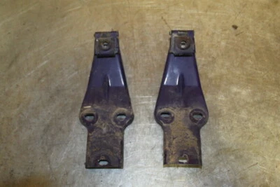 1998 POLARIS RMK 600 FRONT HOOD SHROUD HINGE BRACKET #17609 Foto 1 de 4