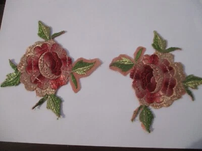 2 motifs de roses brodés pour applications anciens 1930 soie ou rayonne rose - Photo 1/4