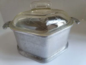 Guardian Service Ware Aluminum Triangle Pot Pan W/ Glass Lid 2 Quart Heart Shape - Picture 1 of 11