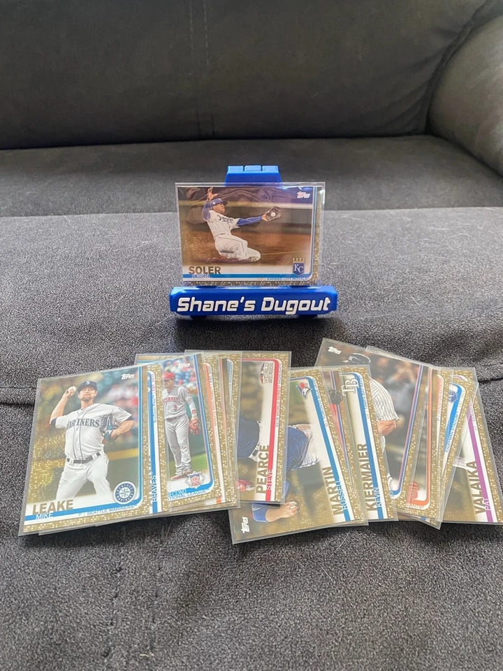 2019 Topps Baseball Gold /2019 - You Pick List - Image 1 of 1