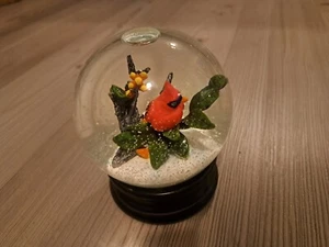 Gumps San Francisco 2009 Snow Globe With Cardinal Bird 4.5" Tall - Picture 1 of 6