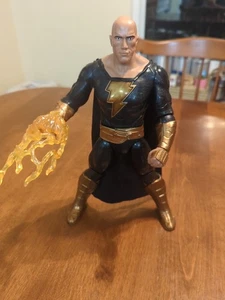 Figura de acción Black Adam 12" DC Comics iluminada hablando con accesorio - Imagen 1 de 16