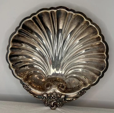 Plato para servir vieiras vintage LUNT Silver Shell Foto 1 de 4