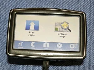 Tom Tom XL N14644 GPS Navigation System 5.0" Touch Screen & Mini USB Cable - Picture 1 of 5