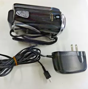 JVC HD Everio Camcorder GZ-HM550-BU Bluetooth - Picture 1 of 9