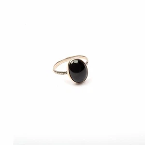 Anello Spinello Nero, Anello Argento 925 Anello Lungo Ovale, Anello Fatto a Mano, Regalo per Lei - Foto 1 di 4