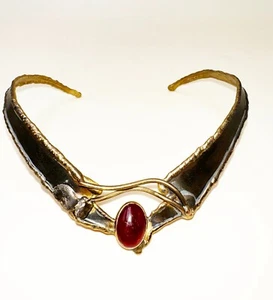 BRUTALISTE COLLIER RAS DU COU TORQUE TRAVAIL D'ARTISTE vers 1970 - Imagen 1 de 6