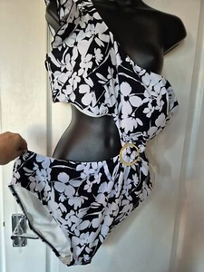 Stunning Black & White Floral One Shoulder Cut Out Swimsuit Size 20 - Picture 1 of 4