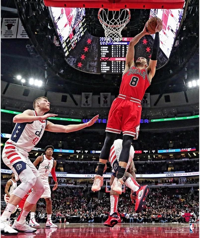 Zach LaVine Chicago Bulls Unsigned Dunking Photograph Cover