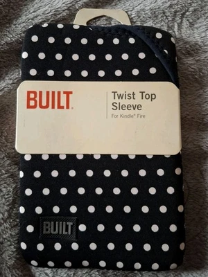 Built Twist Top Sleeve for KINDLE Fire (8" x 5" x .25") New ▪︎ Blk w/Polka Dots - Image 1 of 3